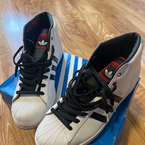 Adidas superstar Chicago pro model size 11 - Picture 5 of 7